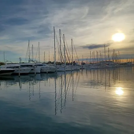 Centre-ville A 2 Pas De La 아파트